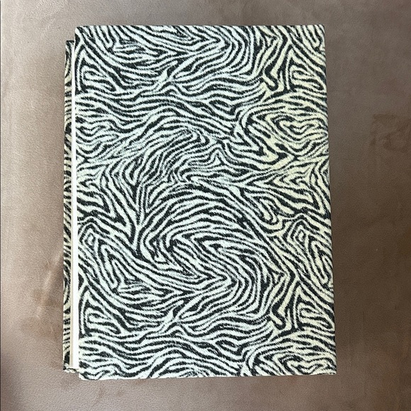 Zebra Pattern Photo Album - Picture 2 of 5